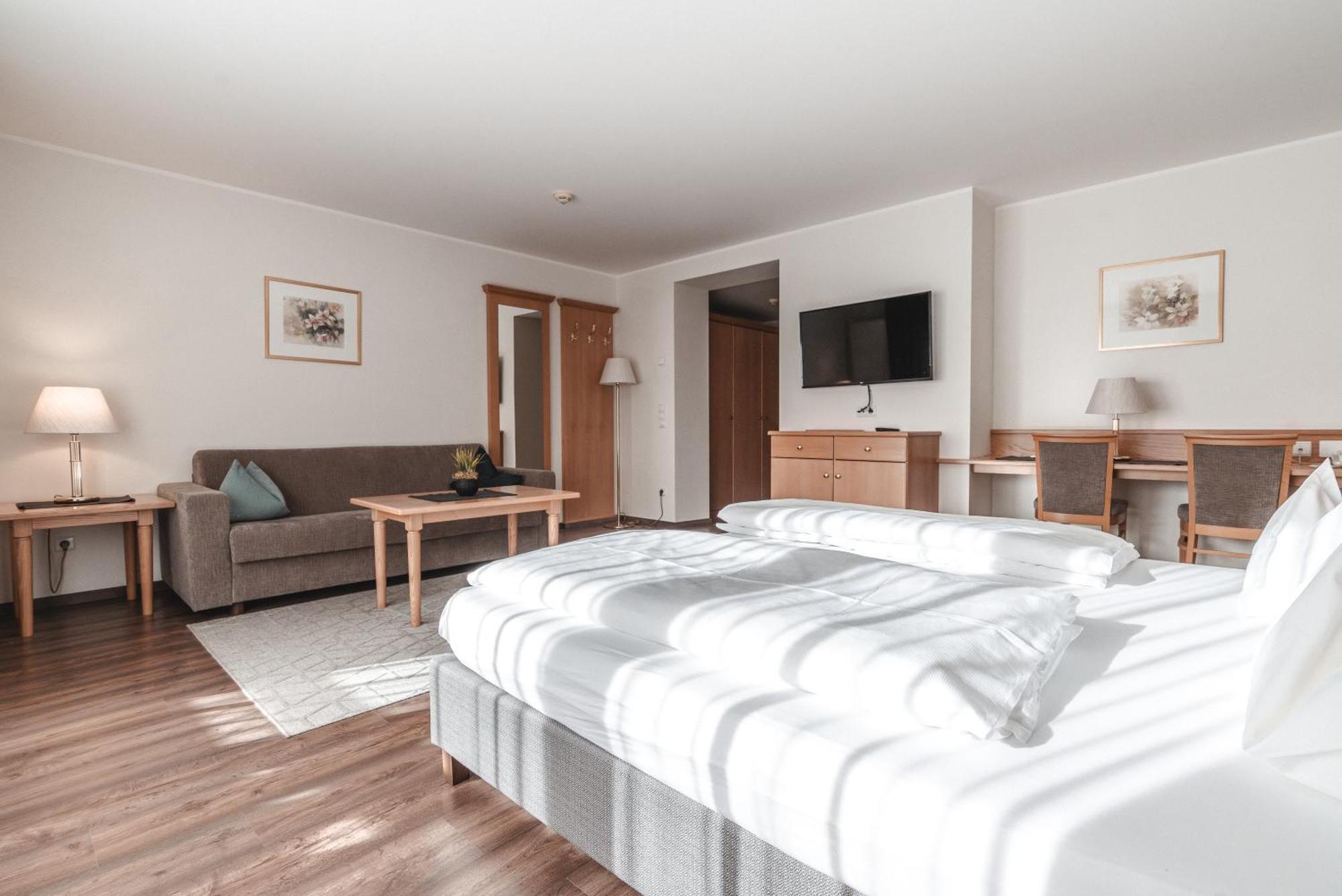 Hotel Reischach Бруніко Екстер'єр фото