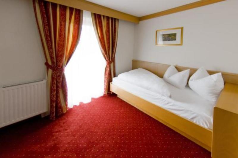 Hotel Reischach Бруніко Екстер'єр фото